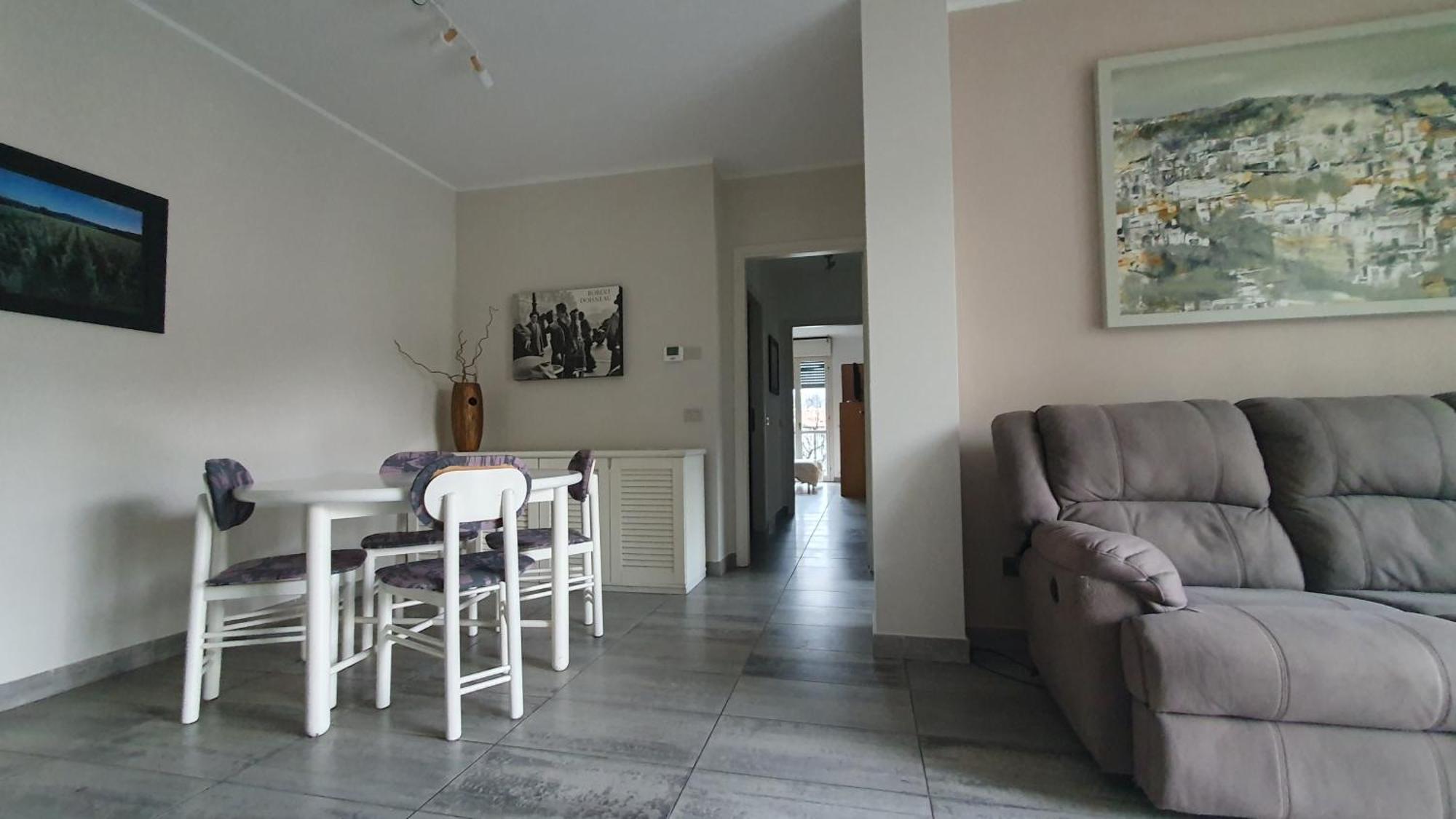 Casa Vacanze Matilde Gavirate Εξωτερικό φωτογραφία